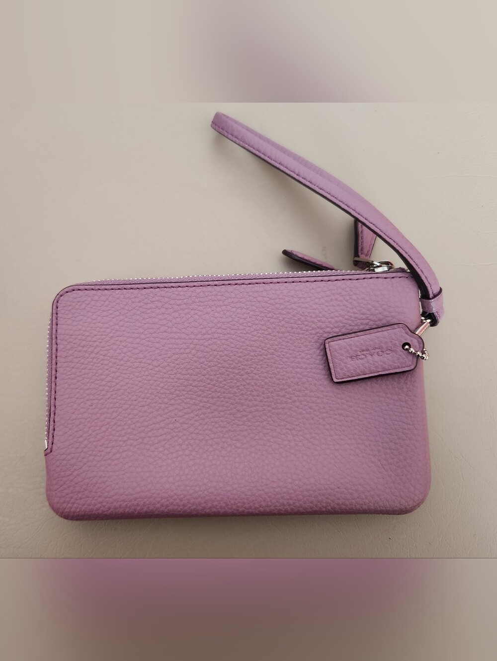 Coach Lilac Leather Wristlet Clutch Women’s Small Bag - Picture 2 of 3
